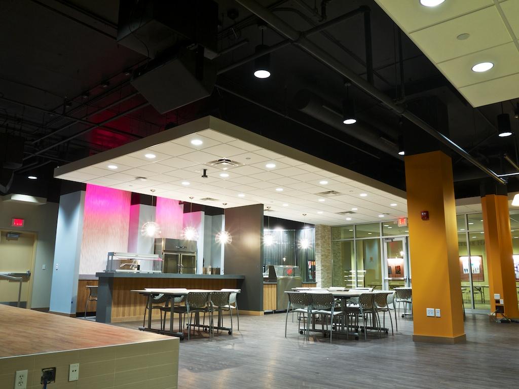 Macalester opens new lounge, The Loch