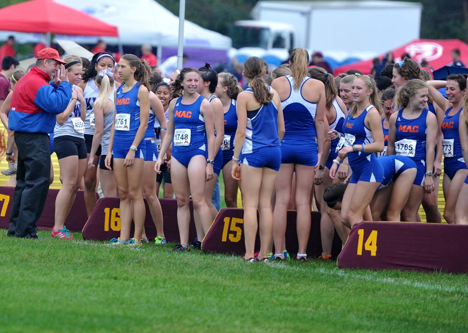 The Macalester women’s cross country team is aiming to place in the top half of the conference at this Saturday’s MIAC Championships at Como Park Golf Course in St. Paul. The last time the team achieved this was in 2006. Photo courtesy of Gopher Sports Photos. 