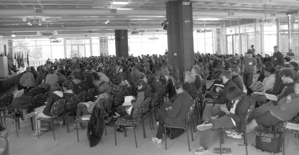 Macalester hosted its largest student sampler in history on April 17-18. A total of 487 visitors – 257 prospective first-year students and 230 of their guests were on campus. This photo shows an information session that was held for visitors in Kagin Ballroom. Photo by Maddie Jaffe ’17.