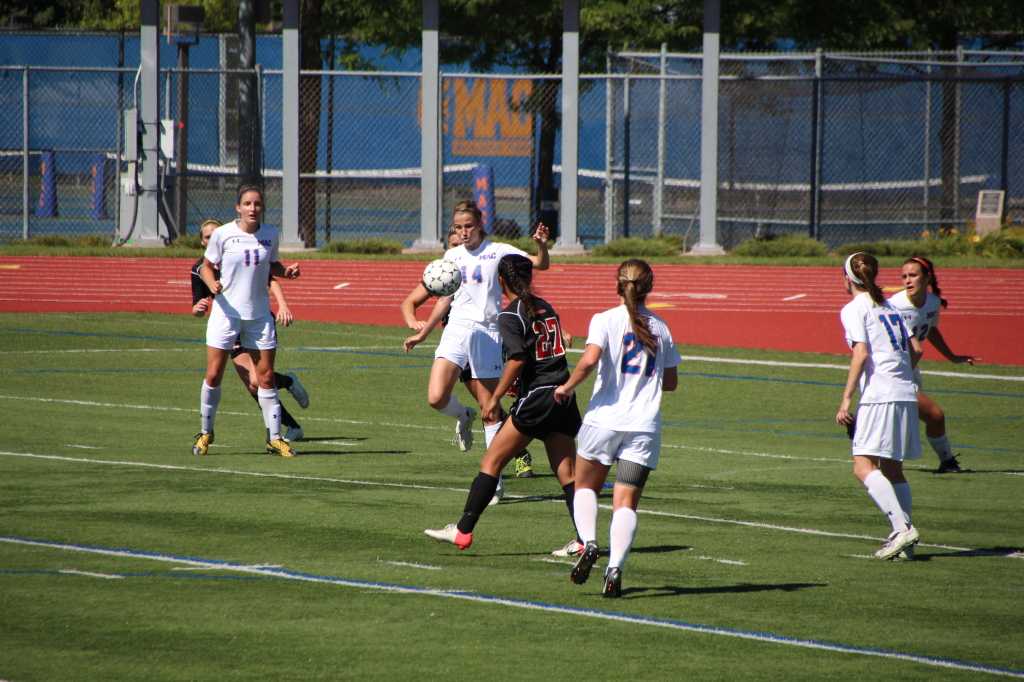 Anya Phillips 15 fields a ball in 2-0 loss to Lake Forest College at Macalester Stadium. Photo couresty of Trevor Maggart16.