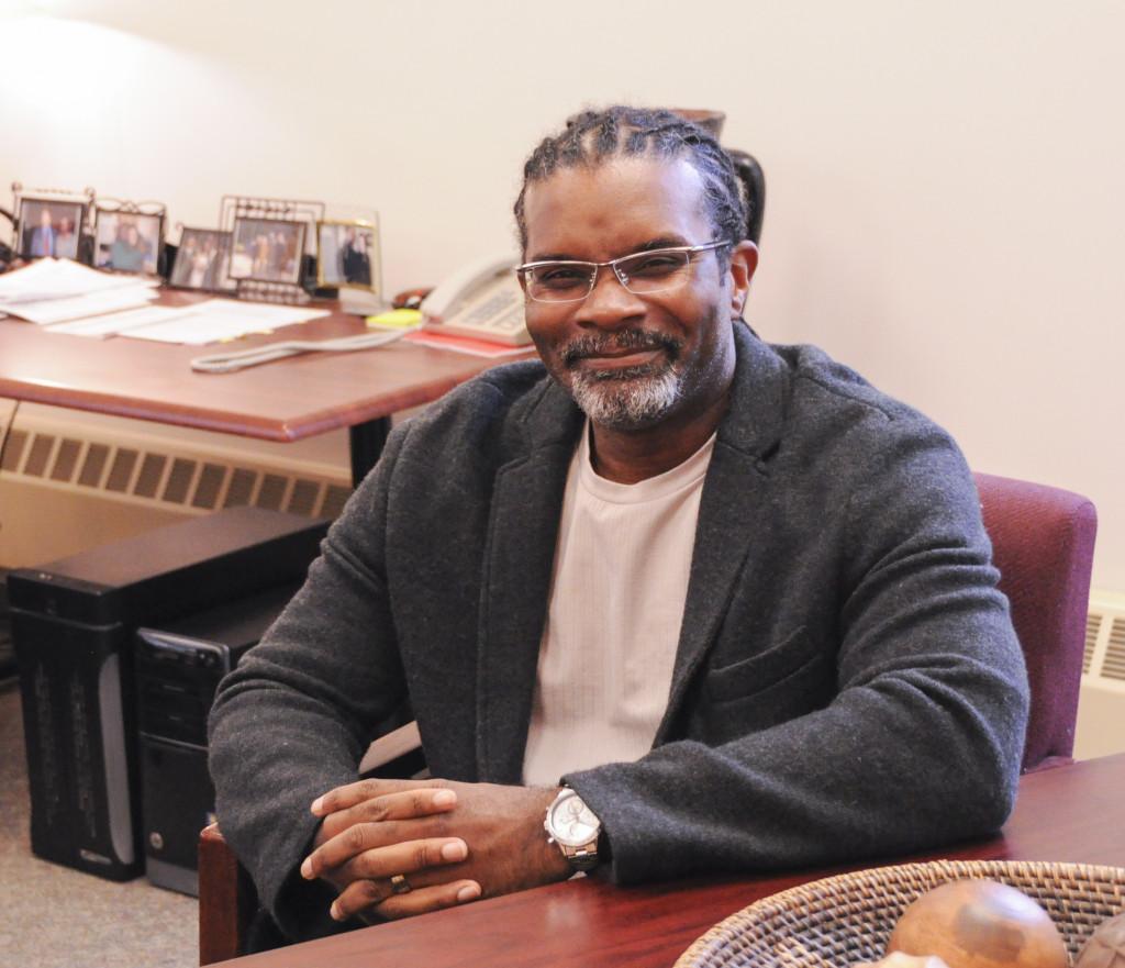 empty growth pendulum Kendrick Brown will resume teaching after sabbatical - The Mac Weekly