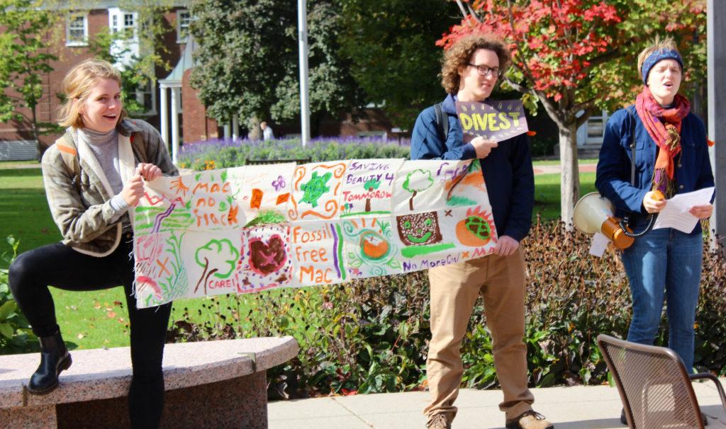 Members of Fossil Free Mac led a demonstration advocating for Macalester’s divestment from the fossil fuel industry. They argued it went against the school’s values of sustainability and multiculturalism to profit from the industry. Photo by Emma Carray ’20. 