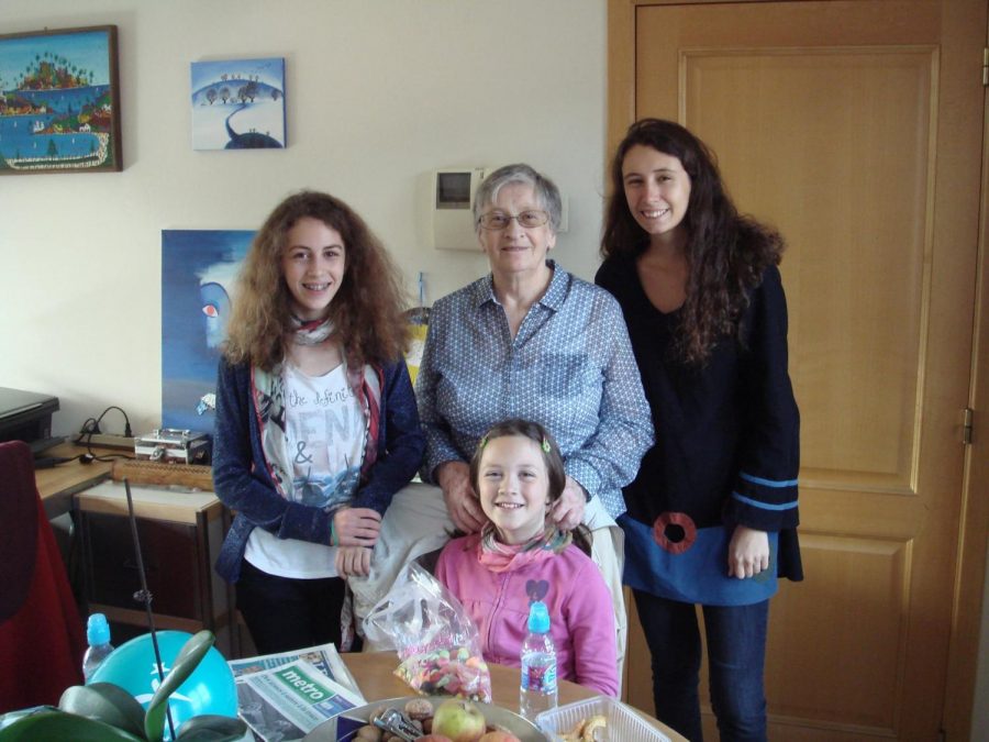 Mireille Marrion and her three granddaughters. Photo courtesy of Pierre Bois d’Enghien.