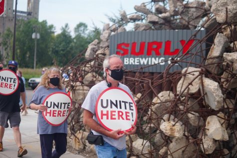 Mac alums rally for Surly Brewing union