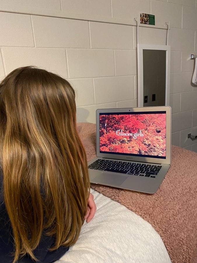 A student watches “Gilmore Girls” on Netflix. Photo by Leyden Streed '25.