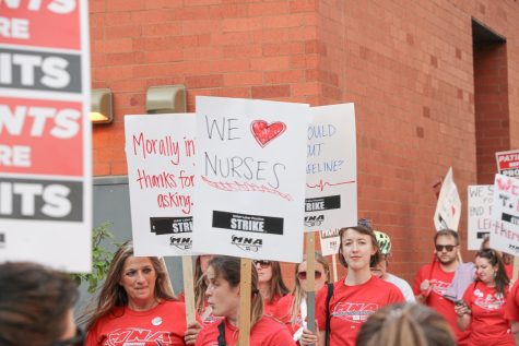 Nurses participate in strike at United Hospital. Photo by Jonah Wexler ’23.