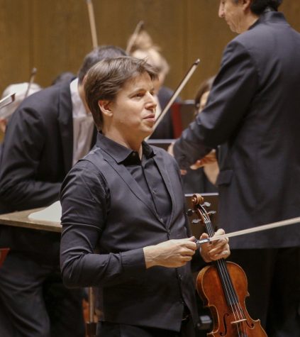 Joshua Bell astounds at Ordway Concert Hall, plays a Stradivarius