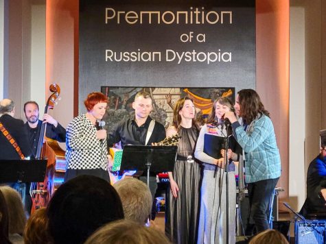 (left to right): Musicians Olga Chikina, Lev Frayman, Valentina Solovyova, Laura Ann Singh and Ian Moore perform Dylan’s “Blowing in the Wind” at TMORA. Photo by Lauren Petro).