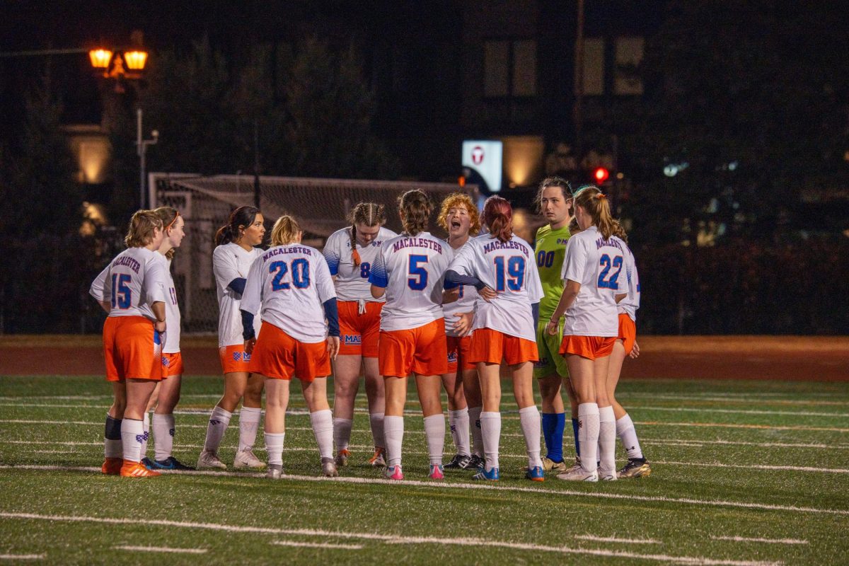 Evelyn Kent ’25 emotes in a Clementines team huddle. Photo courtesy of Brayden Mathias ’28.