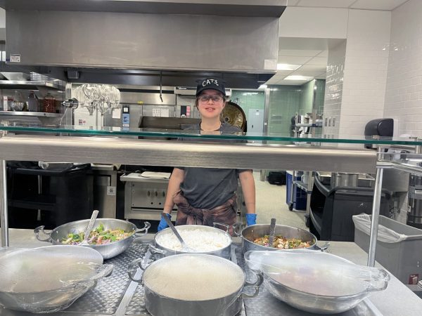 Dining hall student workers raise workplace concerns